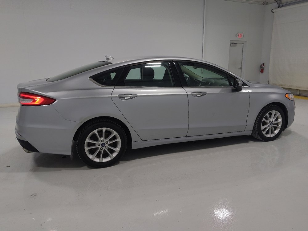 Used 2020 Ford Fusion SE image 10