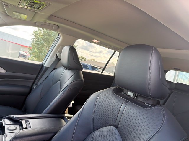 Used 2024 Toyota Grand Highlander AWD image 11