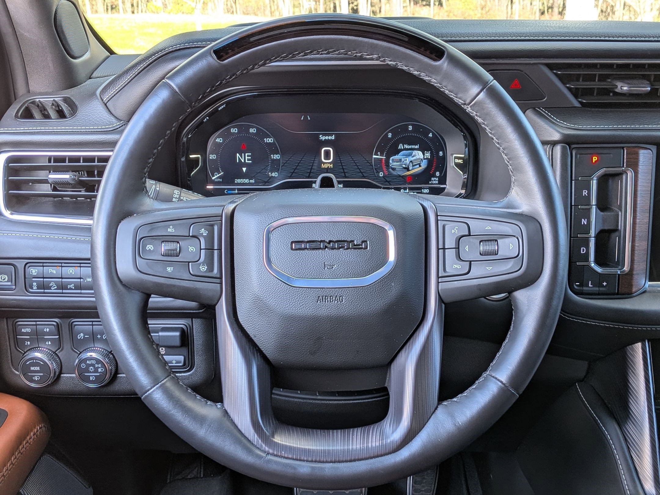 Used 2024 GMC Yukon XL Denali Ultimate image 14