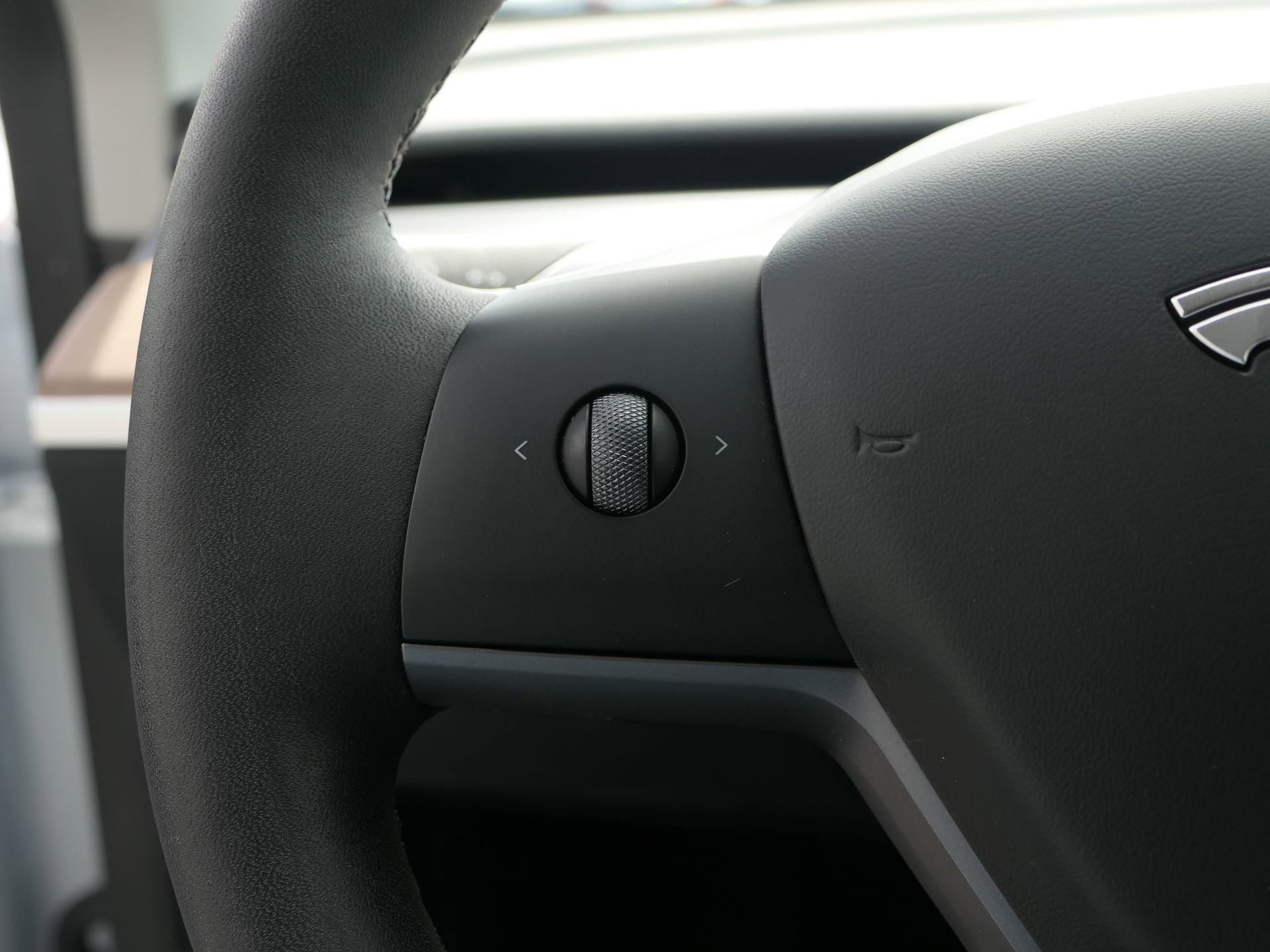 Used 2024 Tesla Model Y Performance image 16