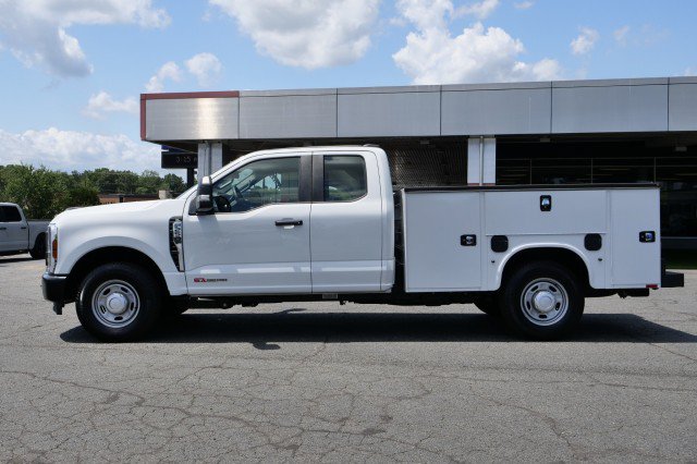 Used 2025 Ford F250 XL RWD image 5