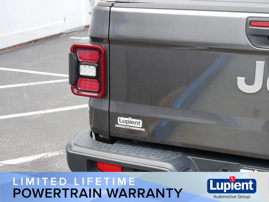 Used 2022 Jeep Gladiator Overland w/ Popular Equipment Package AWD/4WD image 7