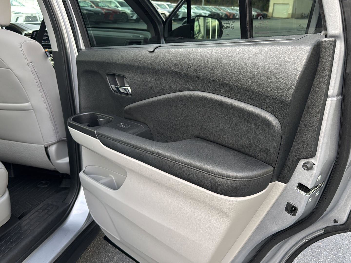 Used 2021 Honda Pilot Elite image 13