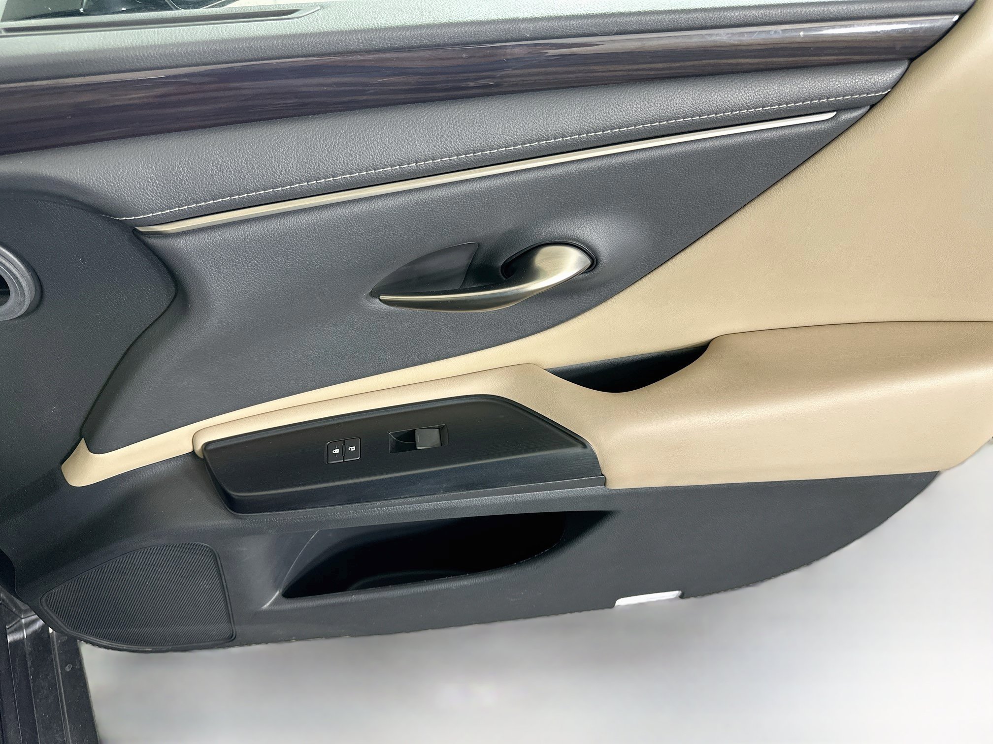 Used 2020 Lexus ES 350 w/ Premium Package FWD image 31