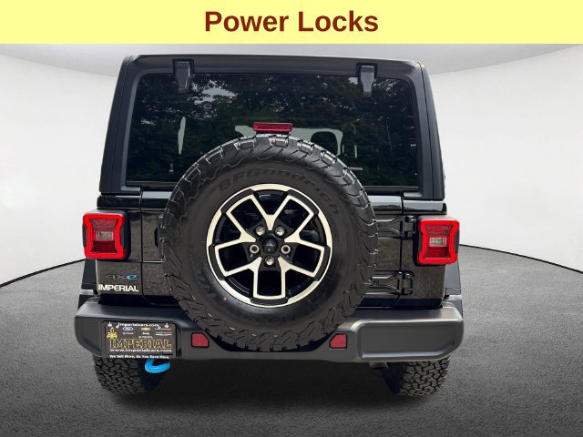 Used 2023 Jeep Wrangler Unlimited Rubicon 4xe AWD/4WD image 11