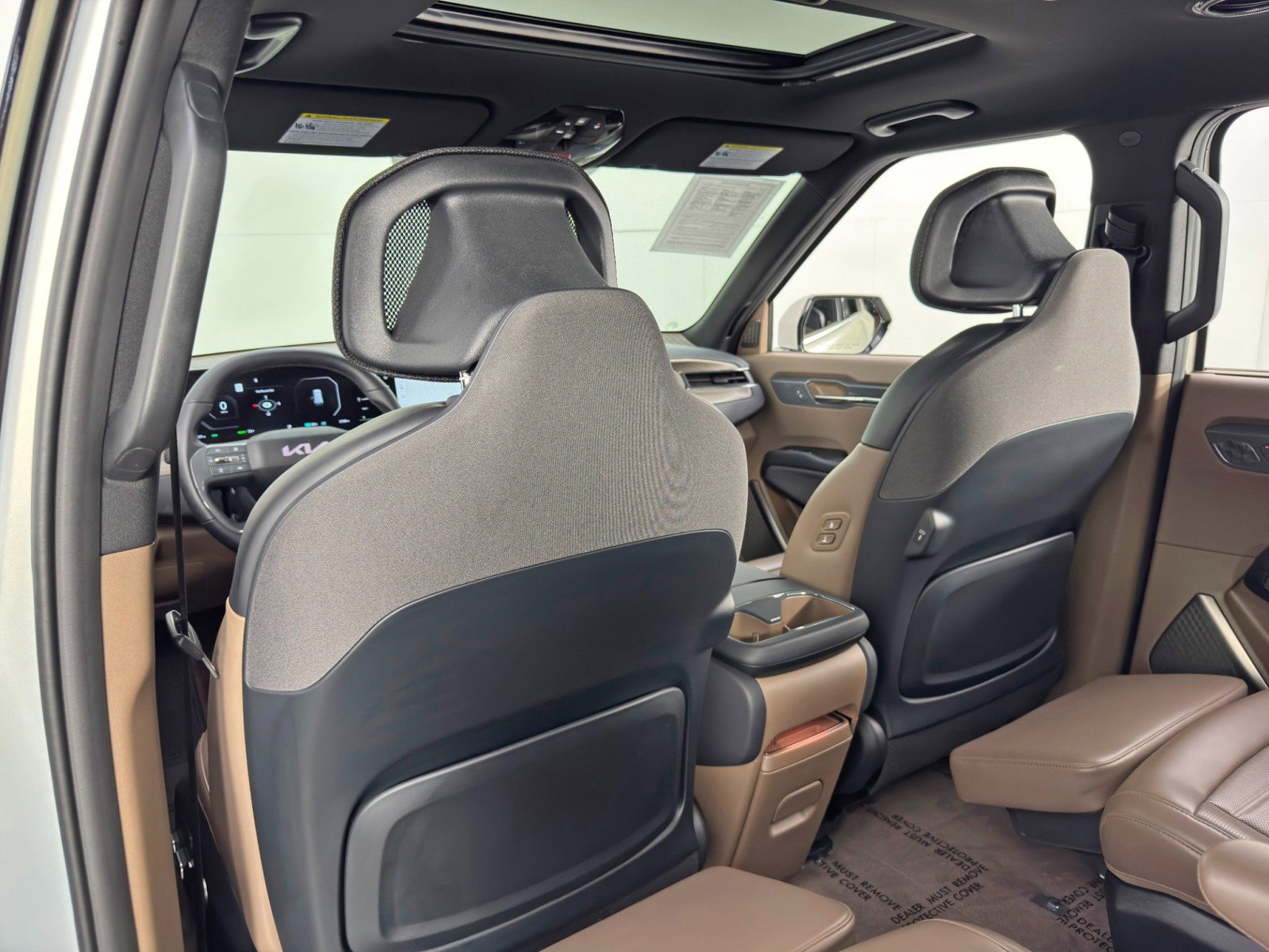 Used 2024 Kia EV9 Land image 36