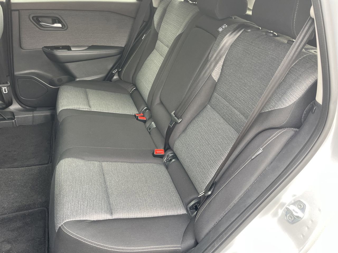 Certified 2022 Nissan Rogue SV image 17