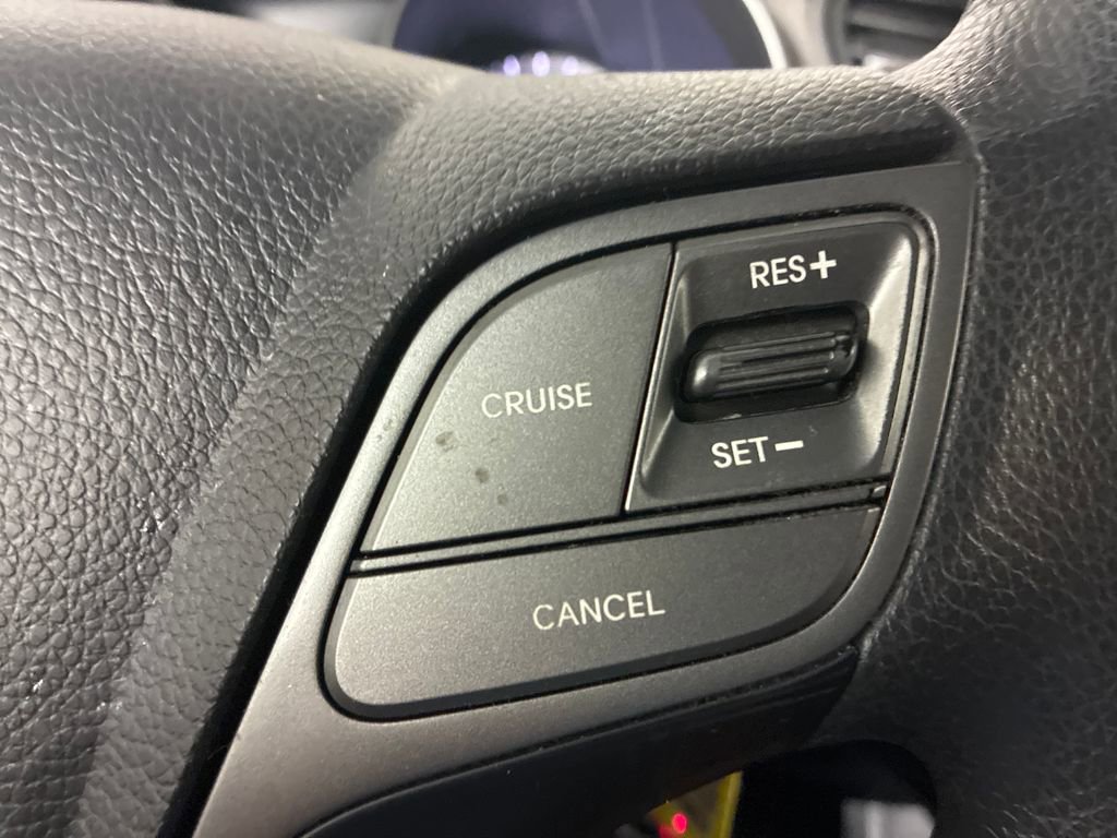 Used 2018 Hyundai Santa Fe SE image 12