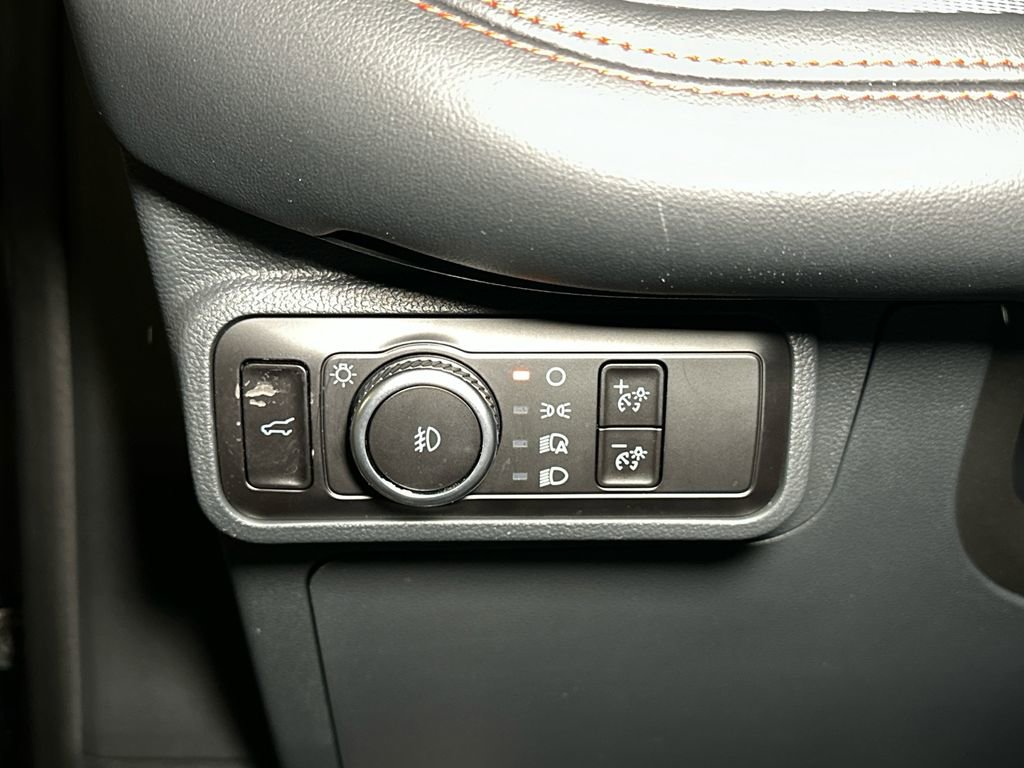 Used 2025 Ford Explorer ST-Line w/ Premium Package image 26