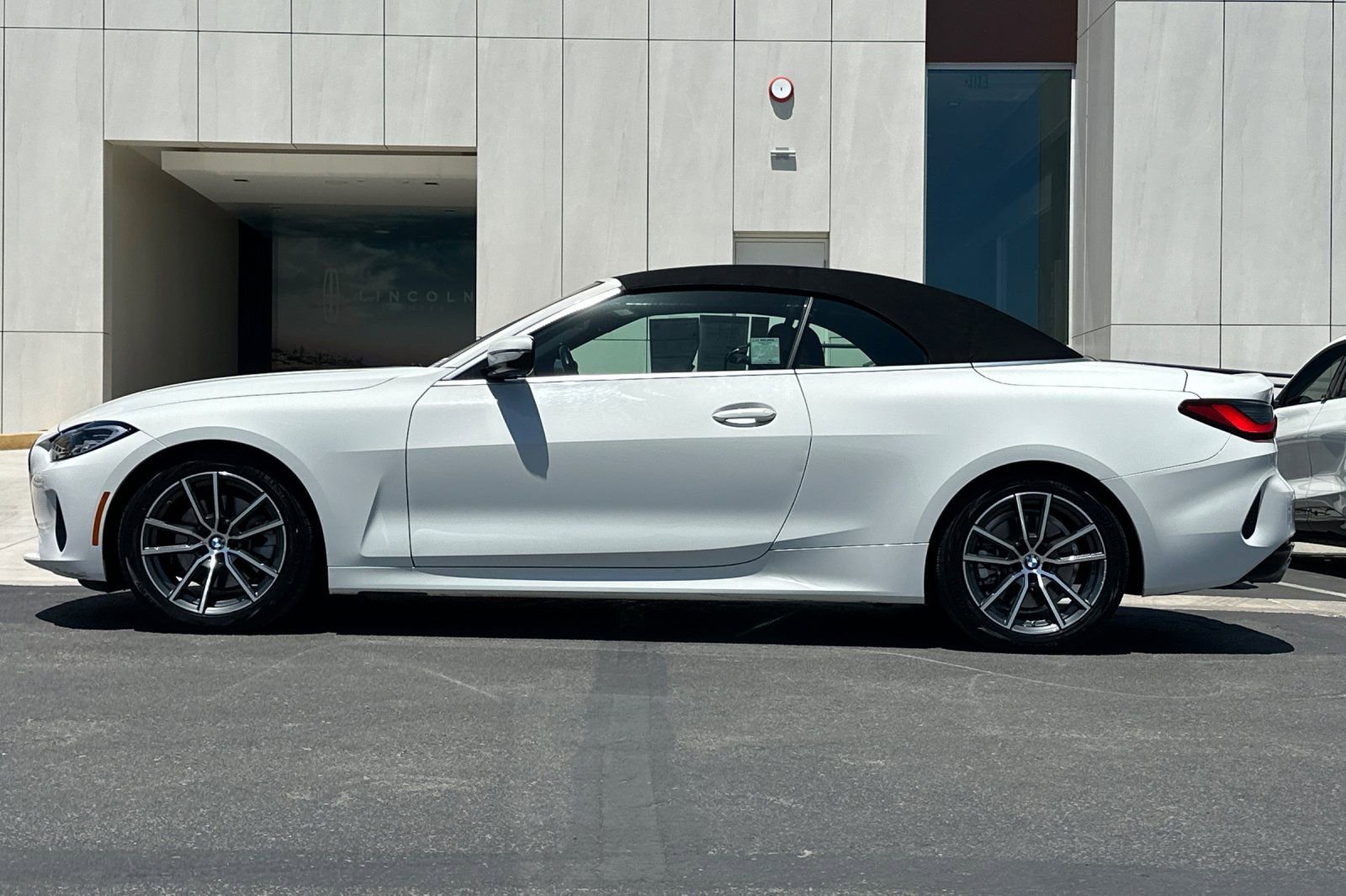 Used 2024 BMW 430i Convertible RWD image 6