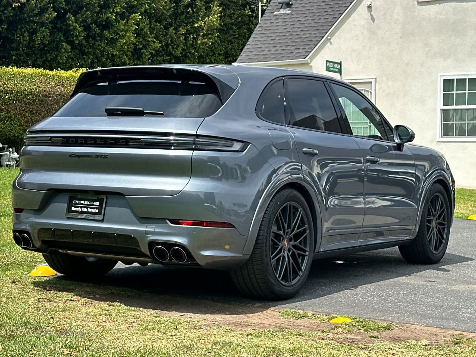 New 2026 Porsche Cayenne GTS AWD/4WD image 8