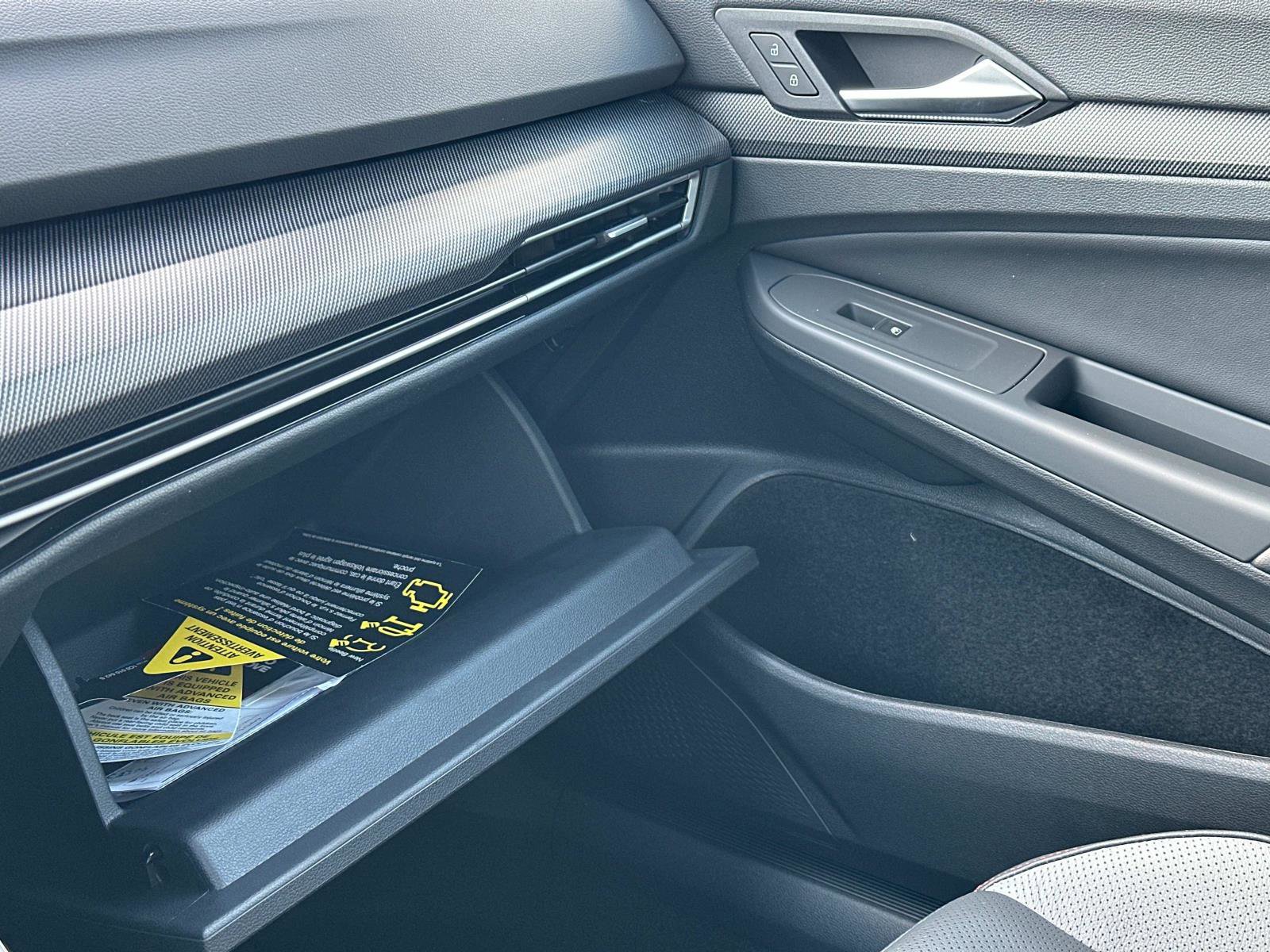 New 2025 Volkswagen GTI SE image 33