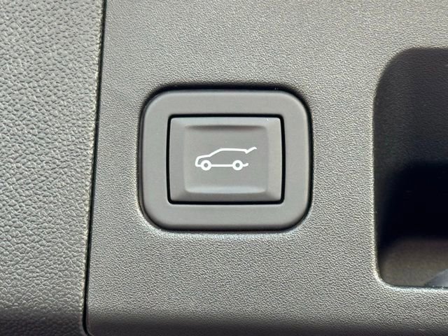 New 2025 Cadillac XT5 Luxury image 36