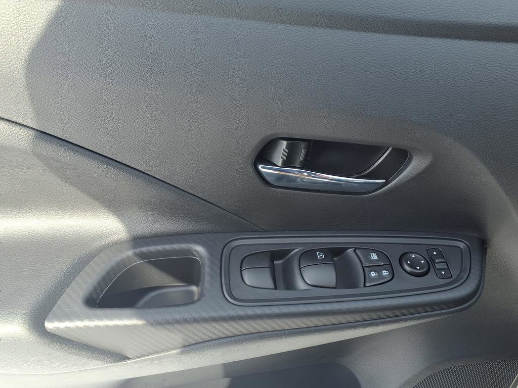 New 2025 Nissan Versa SV w/ Trunk Package image 41