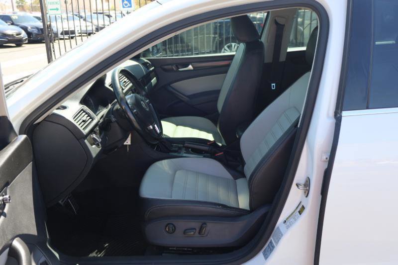 Used 2015 Volkswagen Passat 1.8T Sport FWD image 16