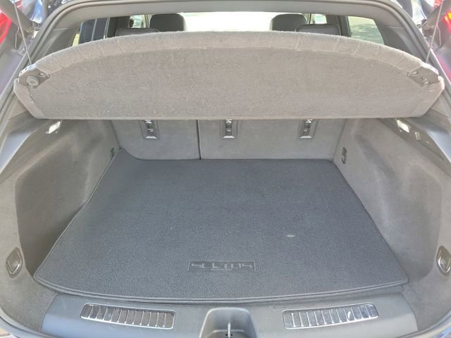 Certified 2023 Cadillac XT4 Premium Luxury w/ Cold Weather Package AWD/4WD image 9