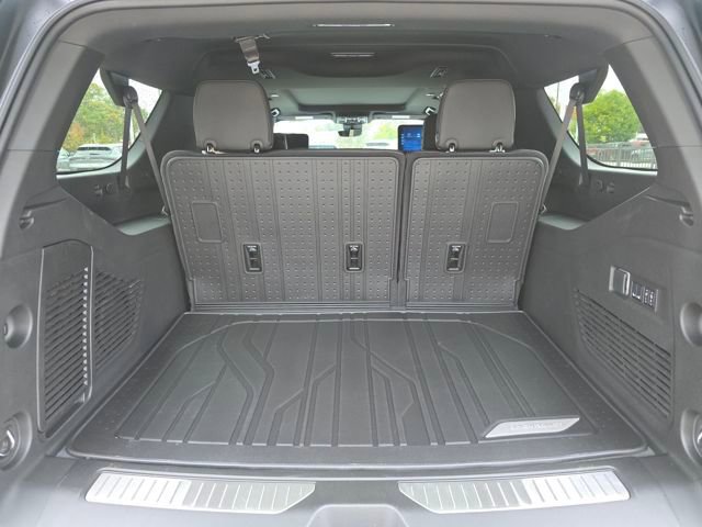 New 2026 Chevrolet Suburban Premier image 25