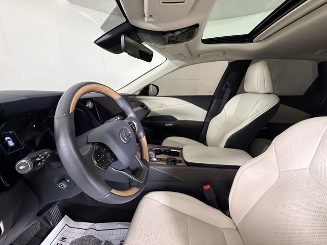 Used 2024 Lexus RX 350 w/ Accessory Package (Z1) AWD/4WD image 19