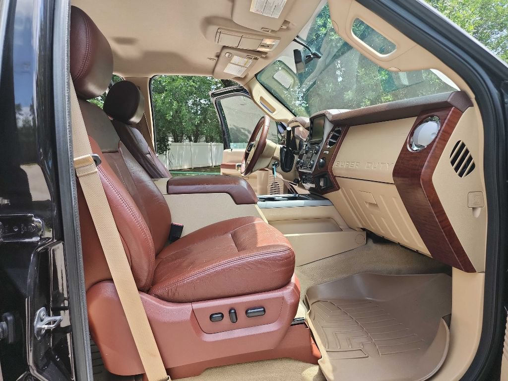 Used 2014 Ford F250 King Ranch w/ FX4 Off-Road Package AWD/4WD image 31