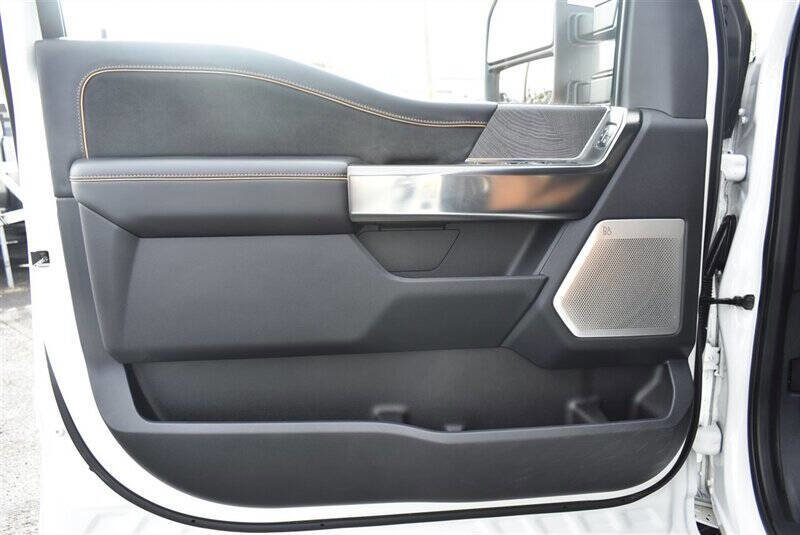 Used 2024 Ford F350 Platinum image 14