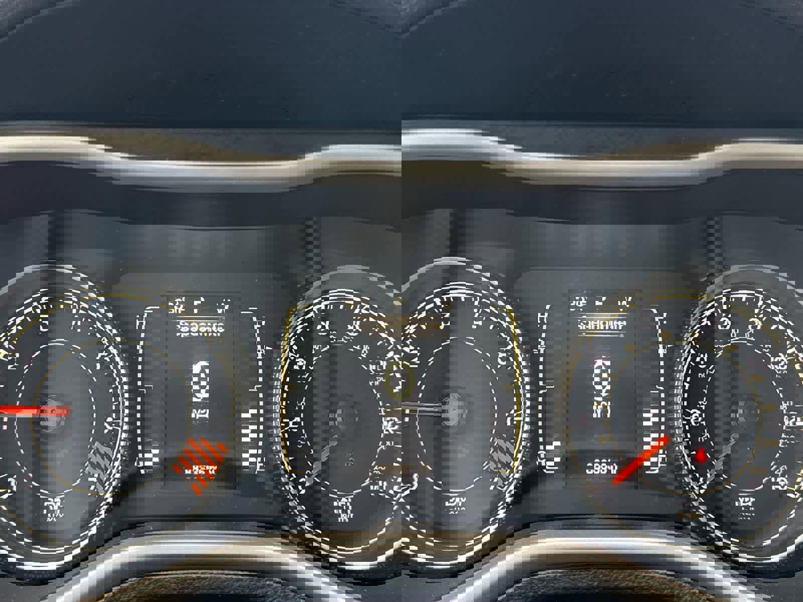 Used 2015 Jeep Cherokee Latitude w/ Cold Weather Group image 28