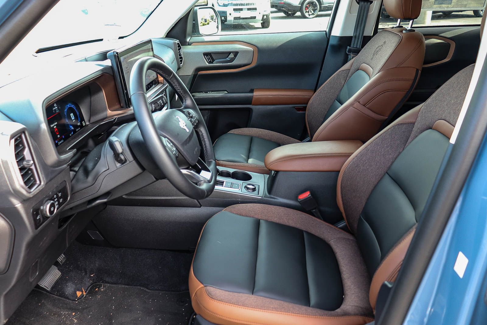 Used 2025 Ford Bronco Sport Outer Banks w/ Outer Banks Tech Package+ AWD/4WD image 18