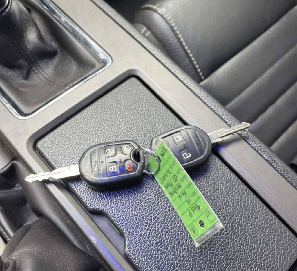 Used 2012 Ford Mustang GT Premium RWD image 3
