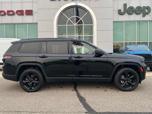 Certified 2023 Jeep Grand Cherokee L Altitude AWD/4WD image 4