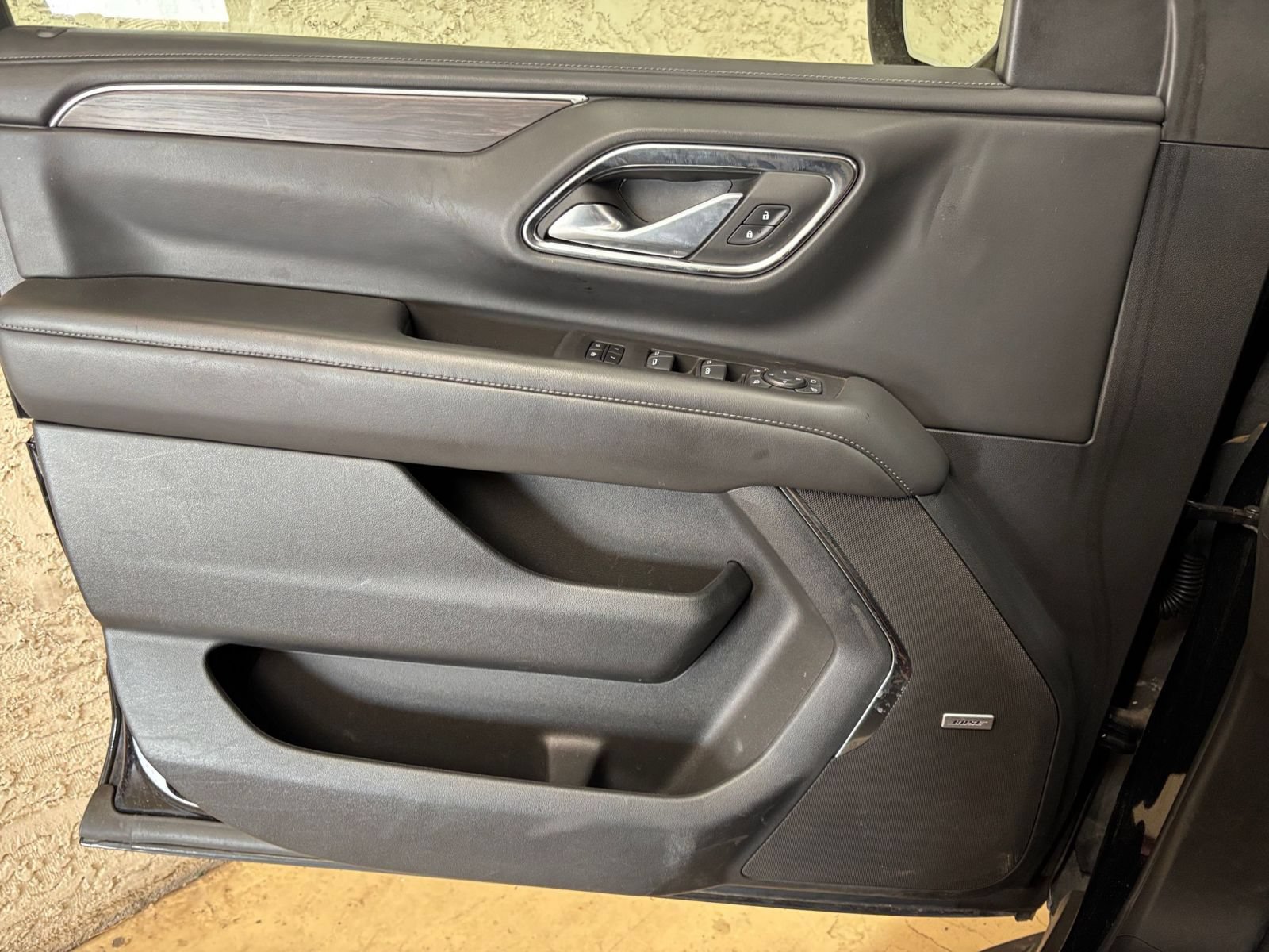 Used 2024 Chevrolet Tahoe LT w/ Luxury Package RWD image 18