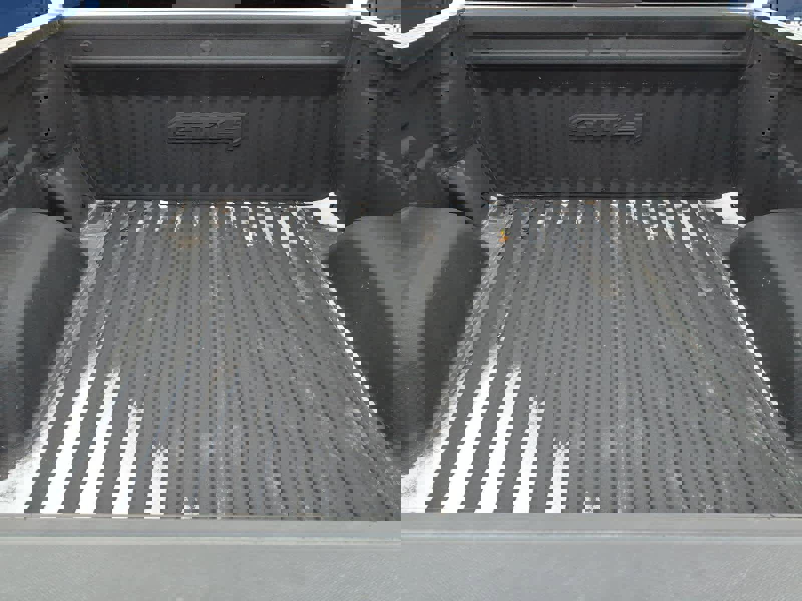 Used 2024 GMC Sierra 1500 AT4 w/ Technology Package image 4