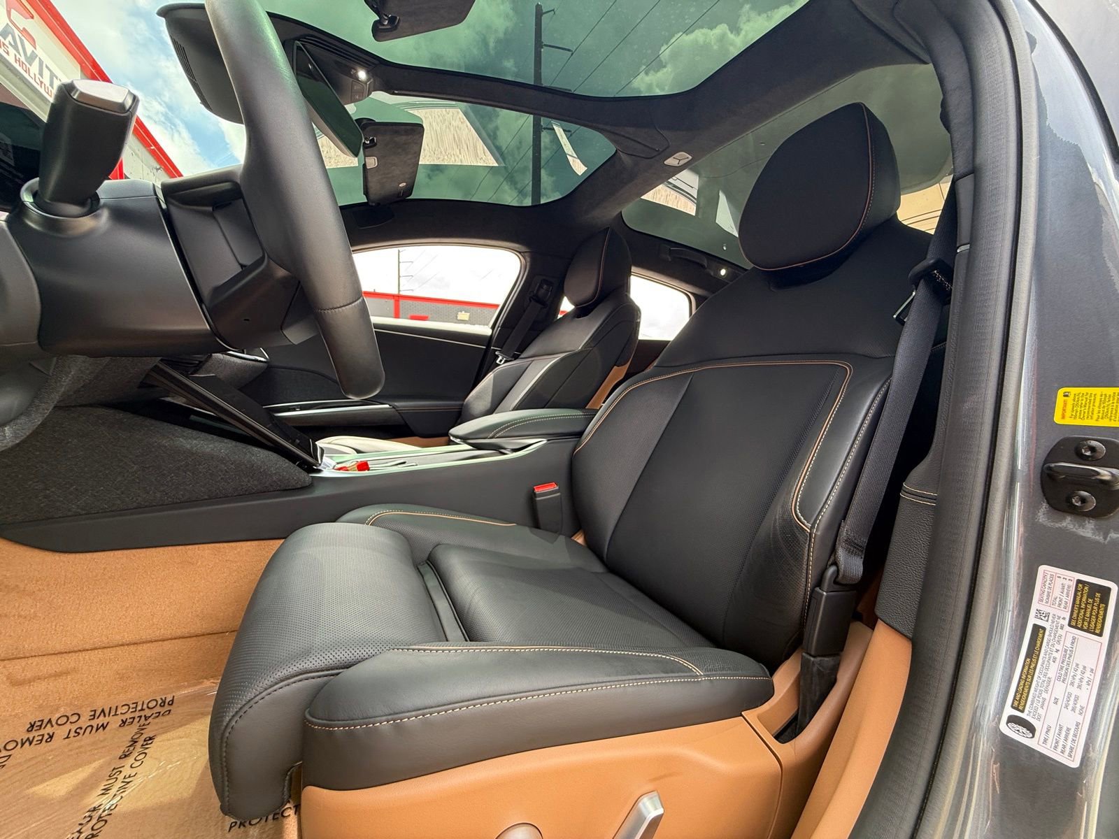 Used 2024 Lucid Air Touring image 14