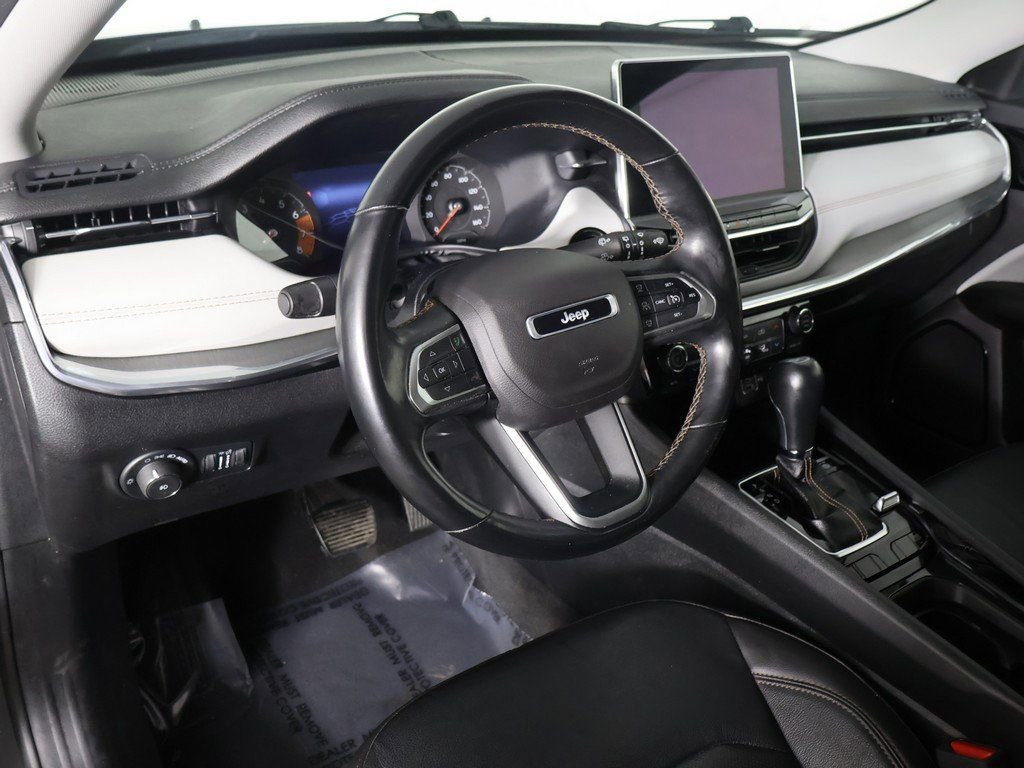 Used 2022 Jeep Compass Limited image 27