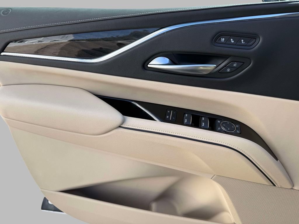 Used 2024 Cadillac Escalade ESV Premium Luxury w/ Performance Package image 21