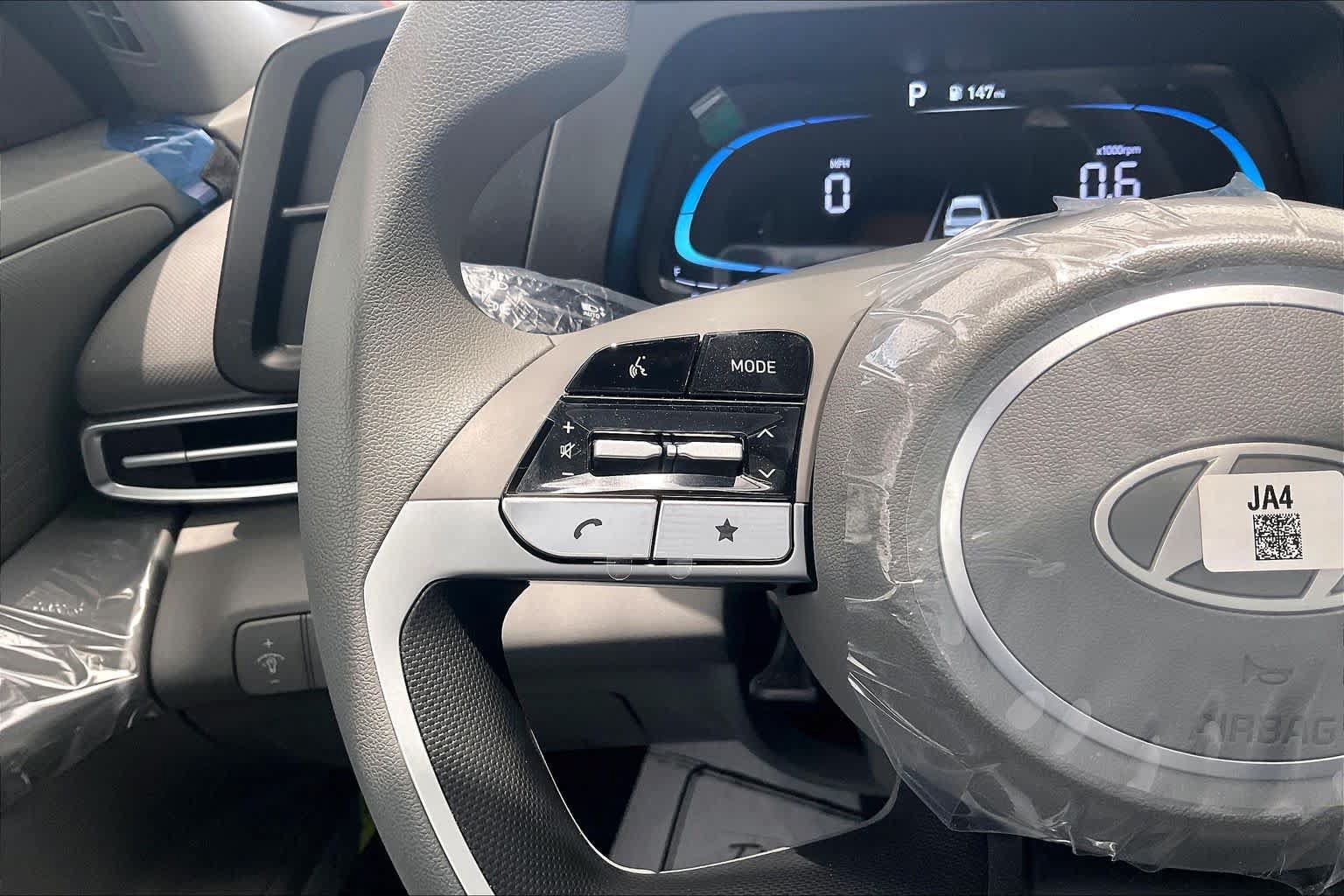 Certified 2026 Hyundai Elantra SE FWD image 24