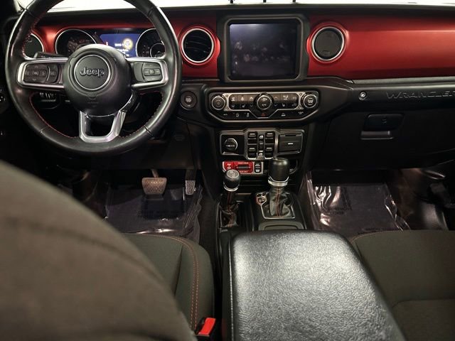 Used 2022 Jeep Wrangler Unlimited Rubicon w/ LED Lighting Group AWD/4WD image 16