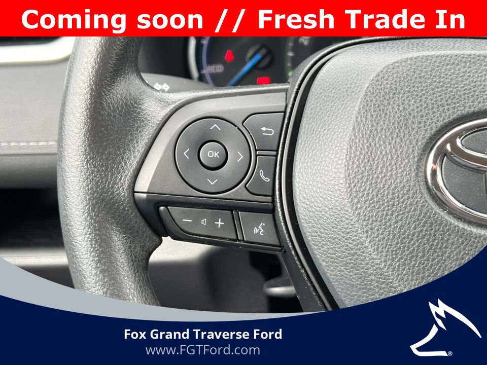 Used 2025 Toyota RAV4 XLE image 16