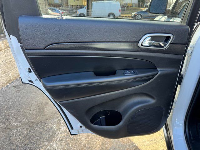 Used 2018 Jeep Grand Cherokee Laredo image 20