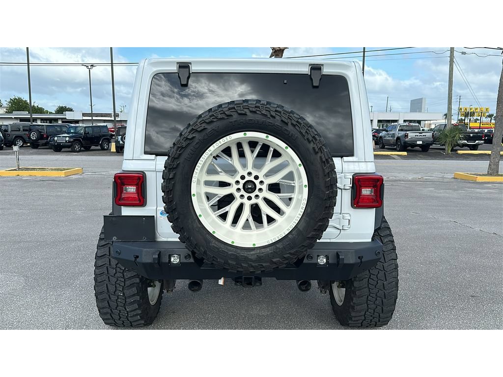 Used 2021 Jeep Wrangler Unlimited Sahara AWD/4WD image 5