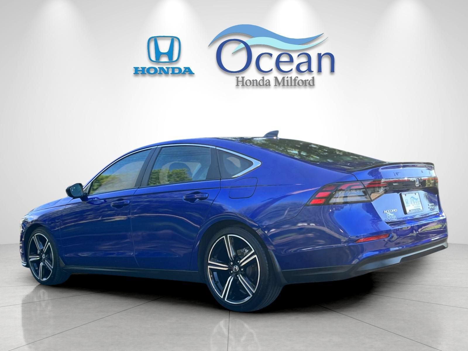 Used 2025 Honda Accord Sport image 5