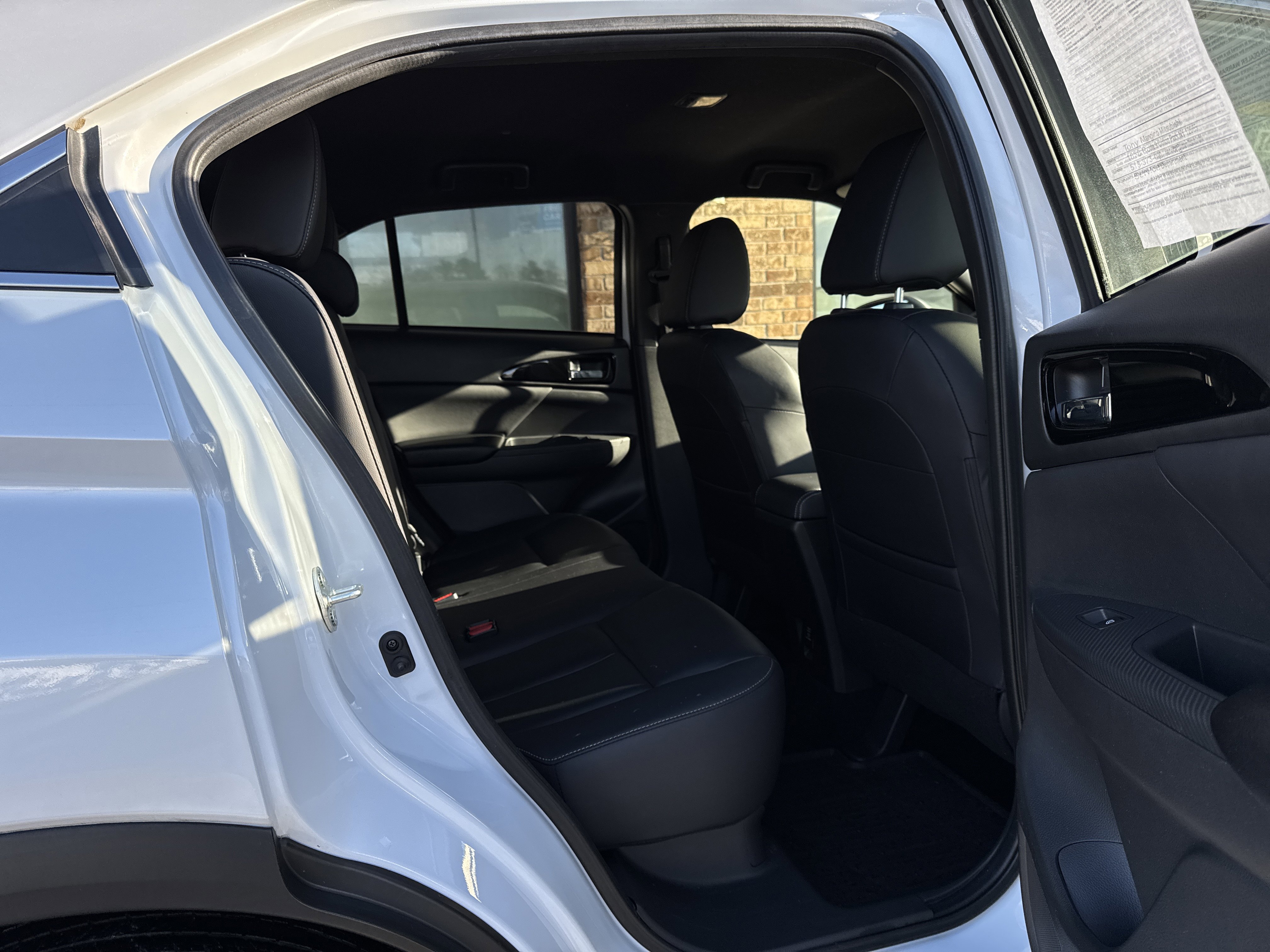 Used 2022 Mitsubishi Eclipse Cross AWD image 12