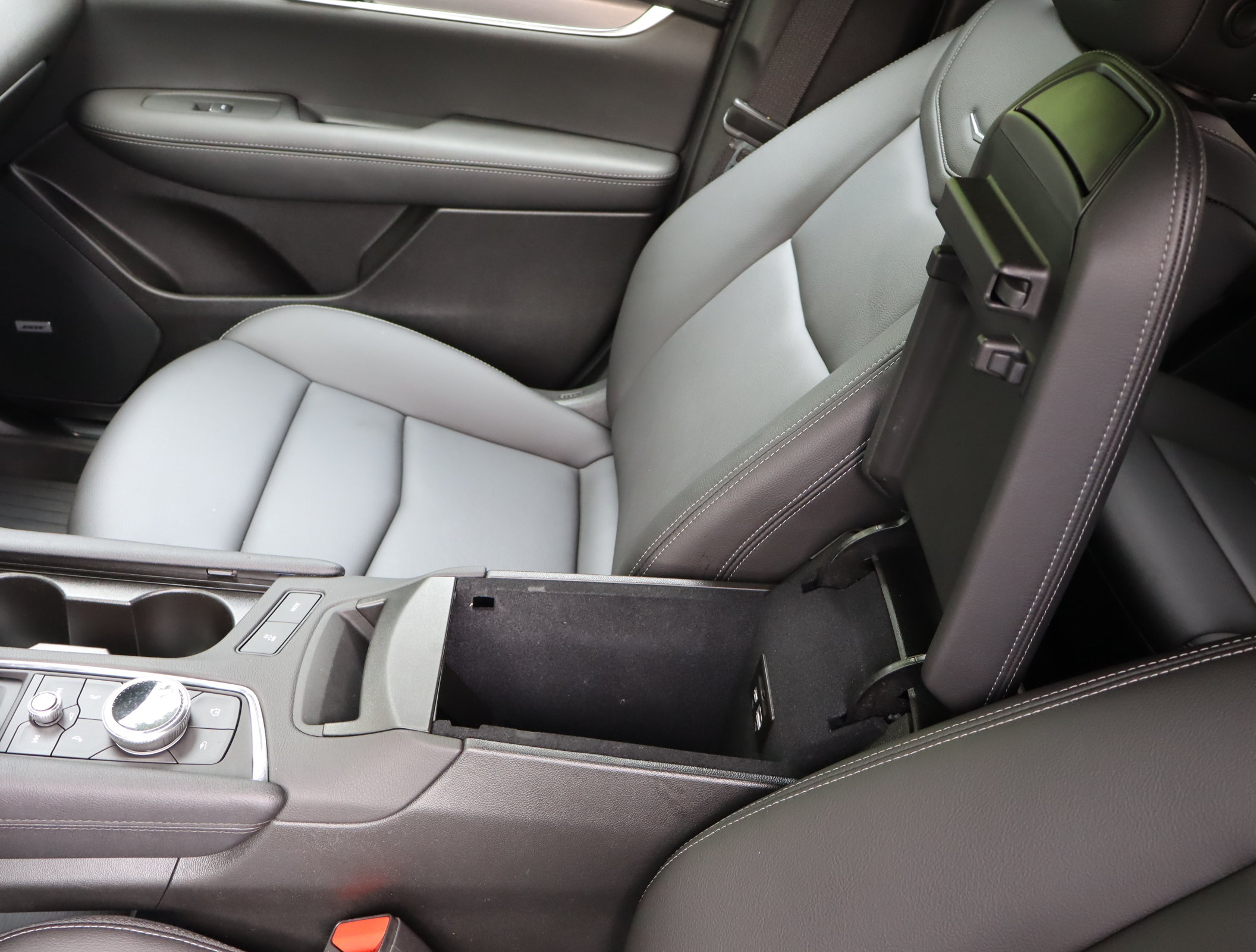Used 2023 Cadillac XT5 Luxury w/ LPO, Floor Liner Package AWD/4WD image 32