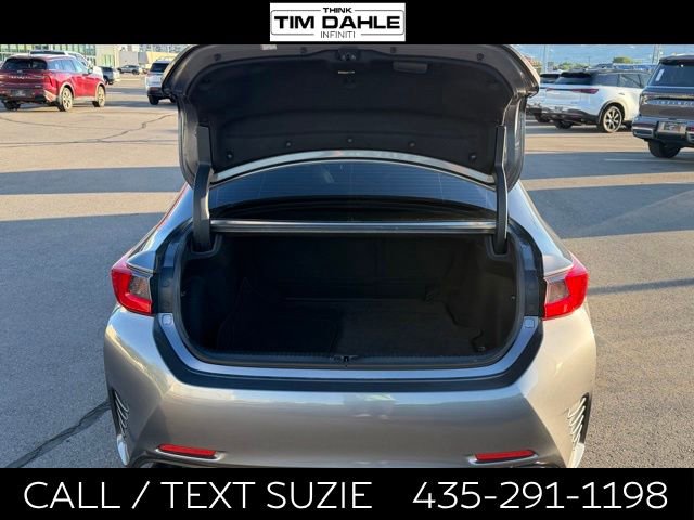Used 2017 Lexus RC 200t w/ Premium Package RWD image 10