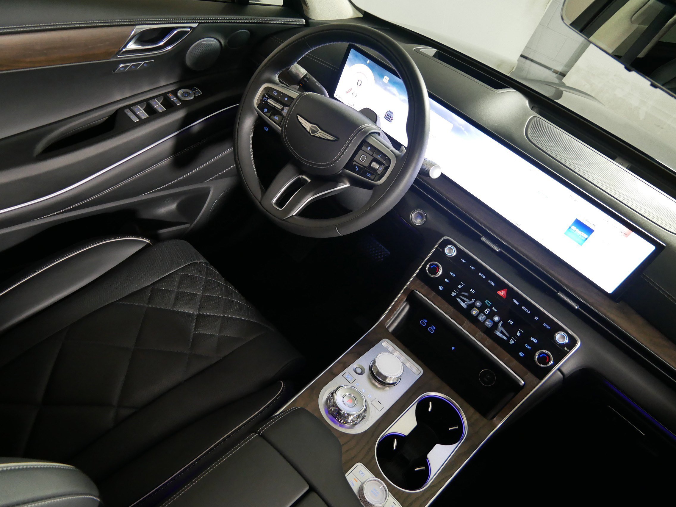 Used 2025 Genesis GV80 3.5T Prestige AWD/4WD image 9