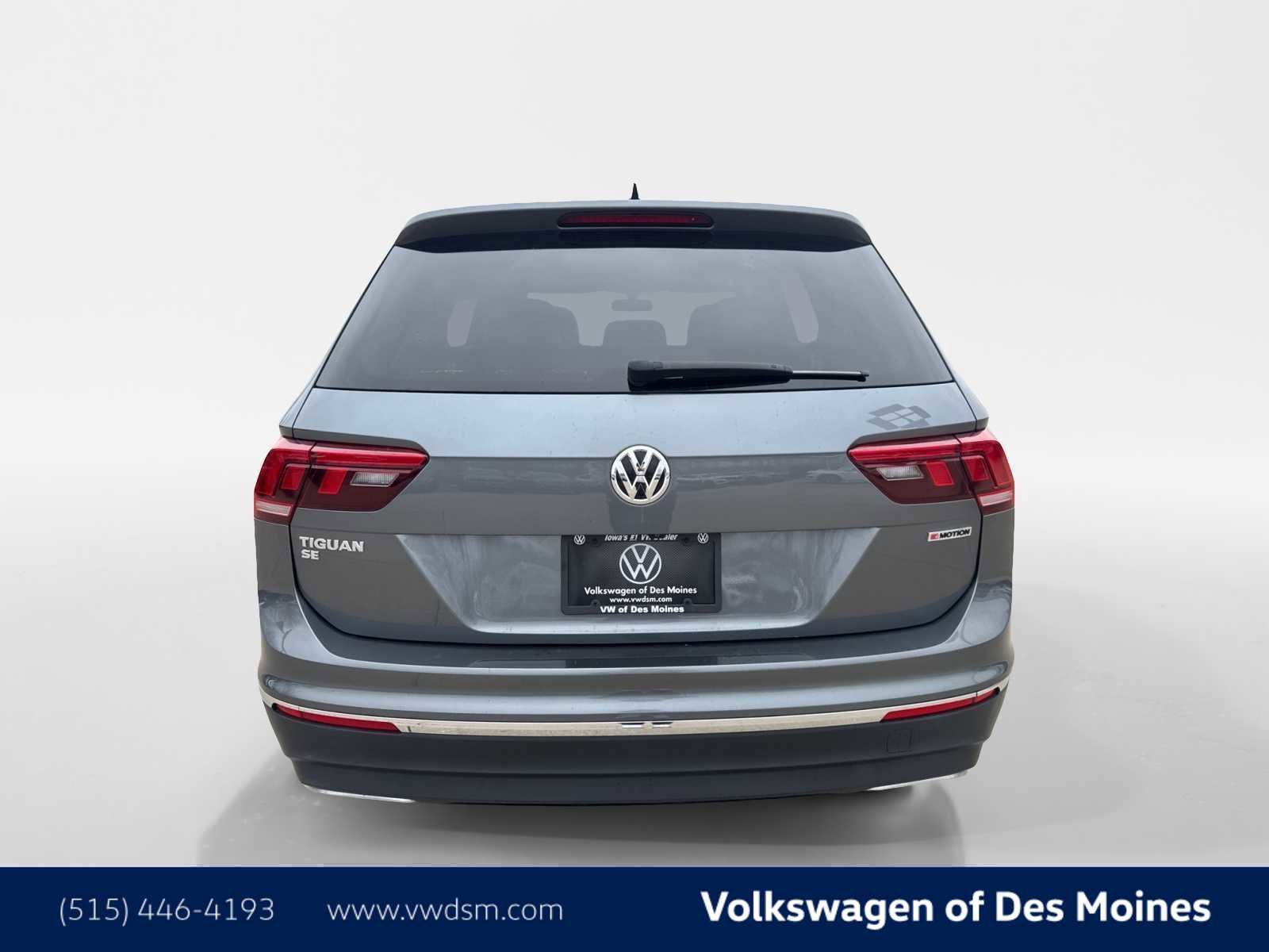 Used 2021 Volkswagen Tiguan SE w/ Panoramic Sunroof Package image 5