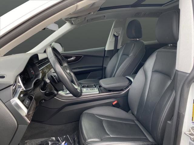 Used 2021 Audi Q8 Premium w/ Convenience Package image 8