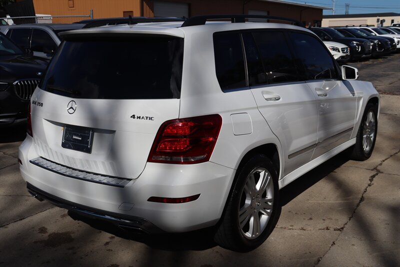 Used 2014 Mercedes-Benz GLK 350 4MATIC image 5