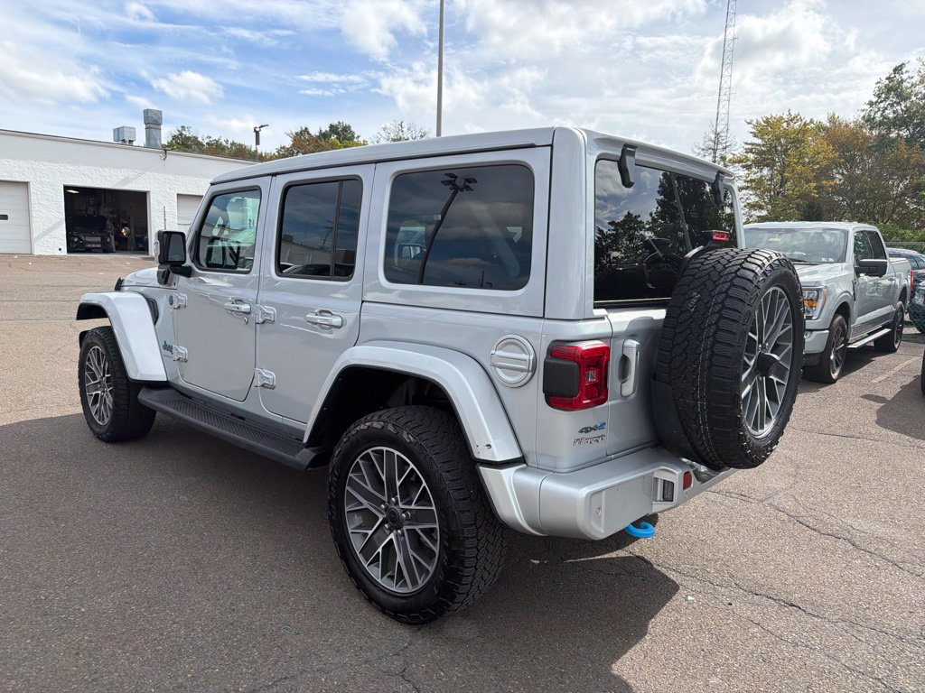 Used 2024 Jeep Wrangler High Altitude AWD/4WD image 4