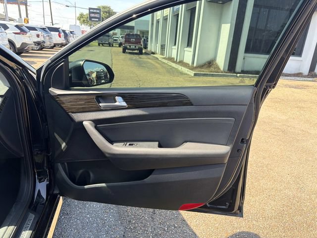Used 2016 Hyundai Sonata Limited FWD image 18
