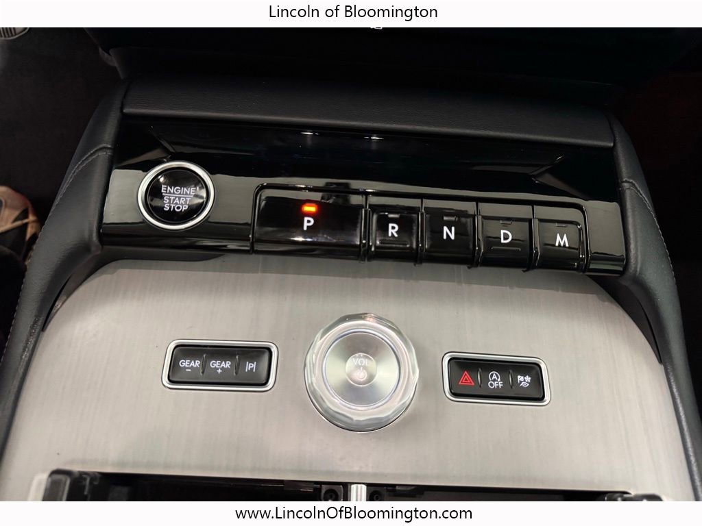Used 2025 Lincoln Navigator L Reserve image 38