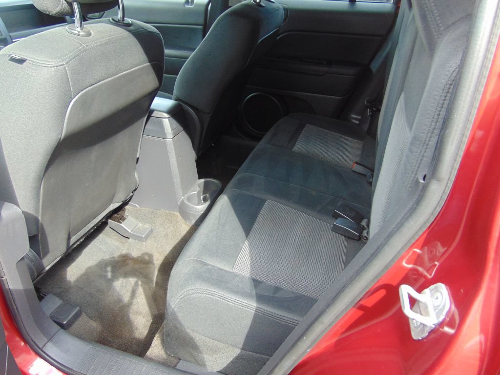 Used 2014 Jeep Patriot Latitude FWD image 3